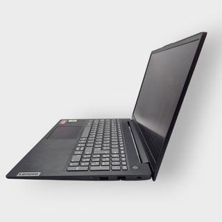 PORTATIL LENOVO RYZEN 3 7320U 8GB 256GB CON CAJA Y CARGADOR