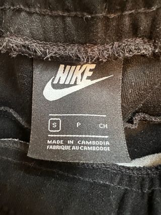 Conjunto Nike Tech Fleece Gris y Negro