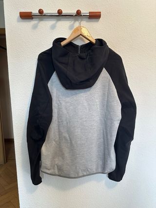 Conjunto Nike Tech Fleece Gris y Negro