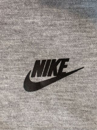 Conjunto Nike Tech Fleece Gris y Negro