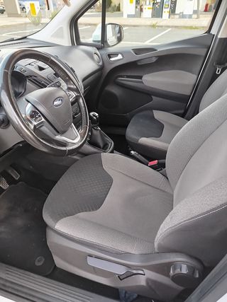 URGE VENTA!!Ford Transit Courier 2017
