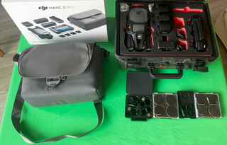 DJI Mavic 3 Pro Fly More Combo