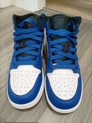 Zapatillas Nike Jordan Azul y Blanco