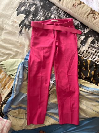 Pantalón Rinascimento Rosa Talla M
Todo un must 
