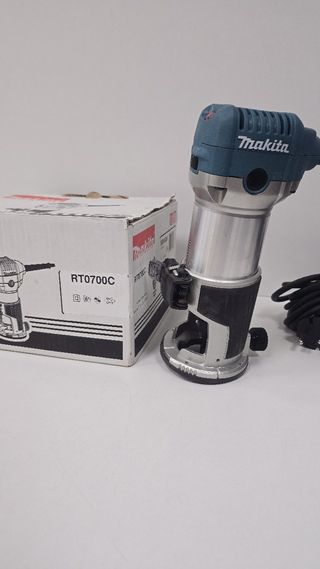 Fresadora RT 0700C MAKITA