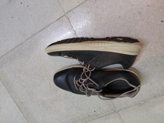 Zapatillas de golf Footjoy negras y beige