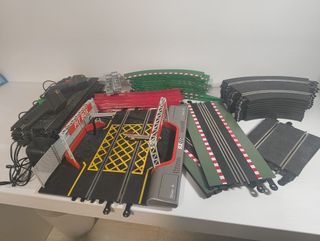 Scalextric Ferrari Renault 2008 con Pit Box