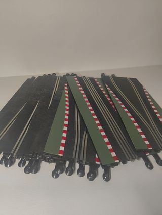 Scalextric Ferrari Renault 2008 con Pit Box