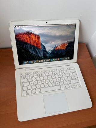 MacBook - 225 cicli - FUNZIONA PERFETTAMENTE