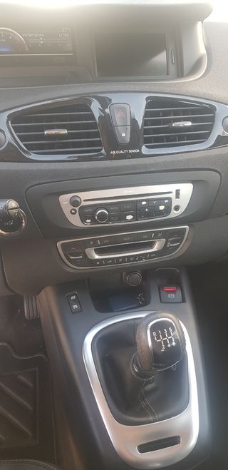 Renault Grand Scenic 2012