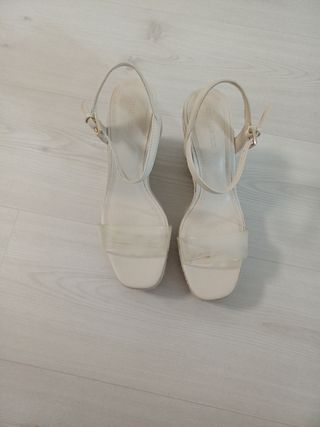 Stuart Weitzman Sandalias Beige Talla X