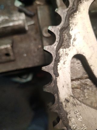 Suzuki GSX-S 125 corona e pignone