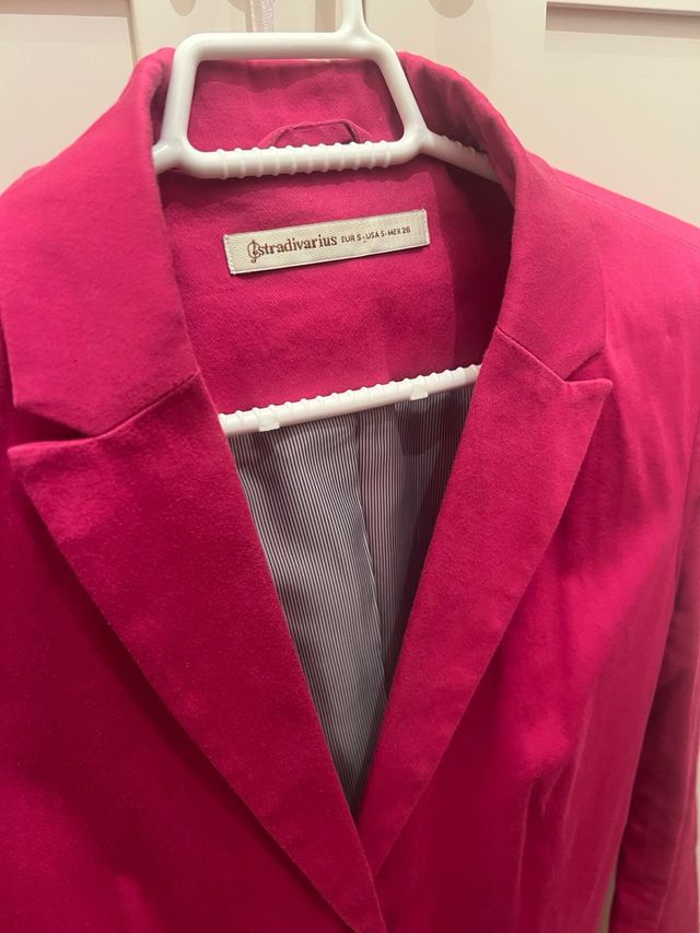 Blazer Stradivarius rosa fucsia Talla XS