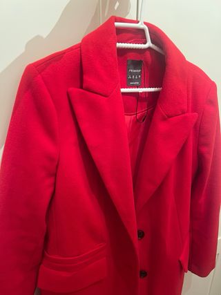 Abrigo paño Primark rojo
