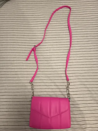 Bolso de mano rosa acolchado