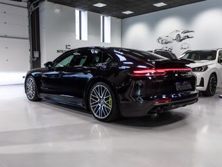 Porsche Panamera 4S E-HYBRID 
