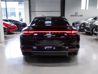 Porsche Panamera 4S E-HYBRID 