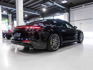 Porsche Panamera 4S E-HYBRID 