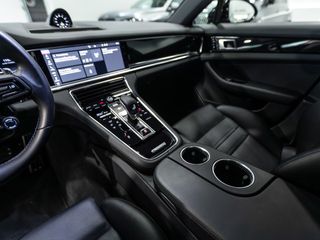 Porsche Panamera 4S E-HYBRID 