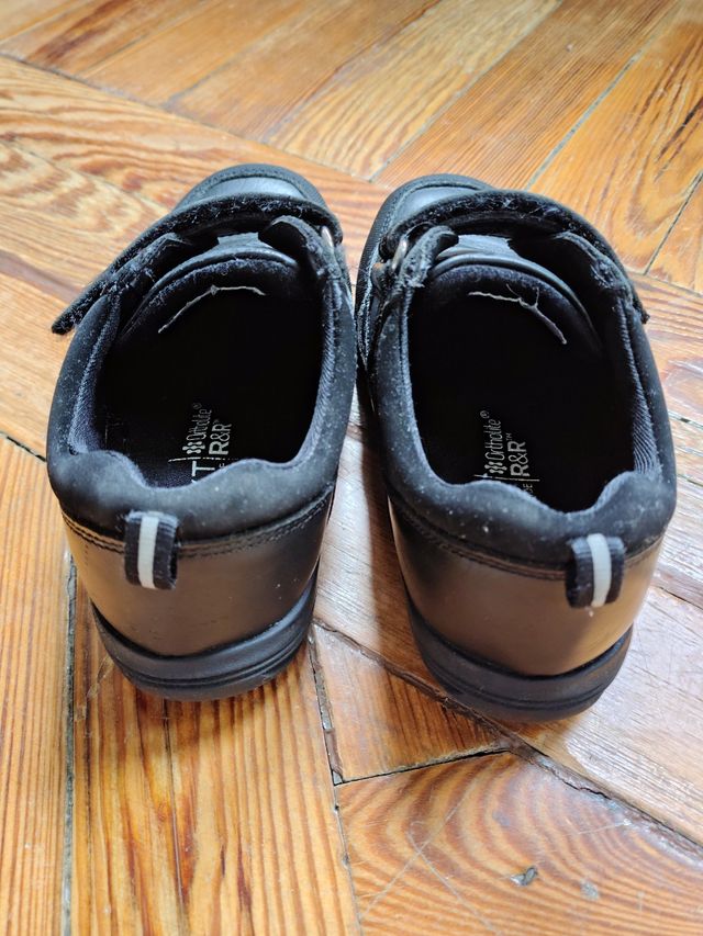 Zapatos niño colegio negros velcro