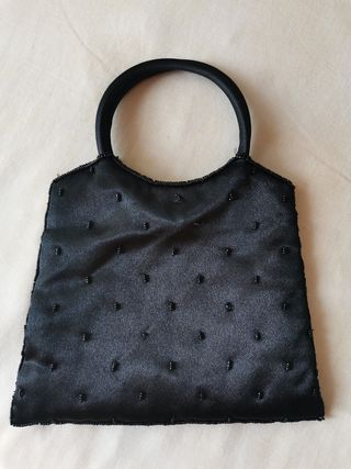 Bolso de fiesta negro. 