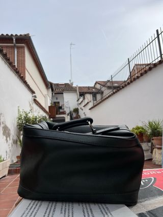 Neceser piel vintage negro asa superior