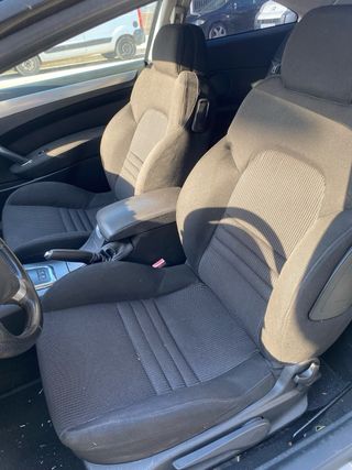 Peugeot 407 Coupé 2.7 HDI V6 - 2010