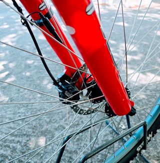 Bicicleta KENIUM ALU-7005 con accesorios