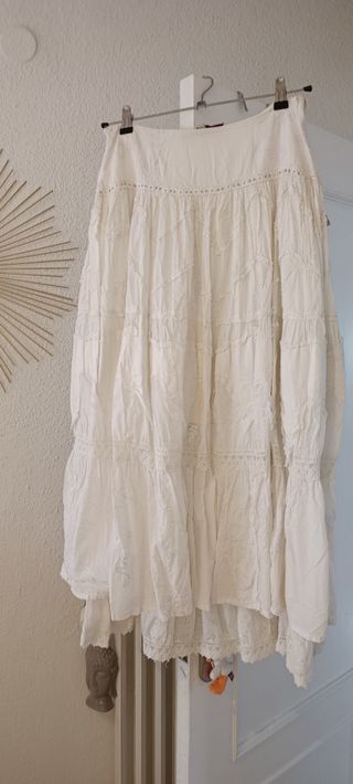 Falda larga blanca boho