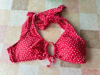 Bikini rojo estampado mini corazones