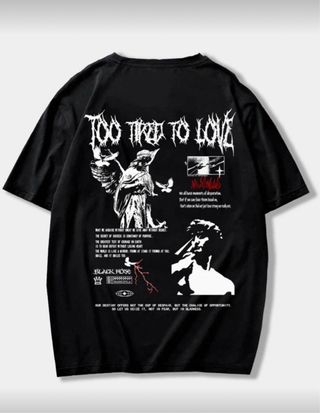 Camiseta Negra Estampada Too Tired To Love