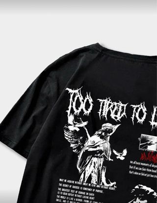 Camiseta Negra Estampada Too Tired To Love