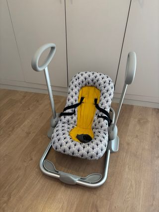 Hamaca bebé Beaba con funda estampada.
