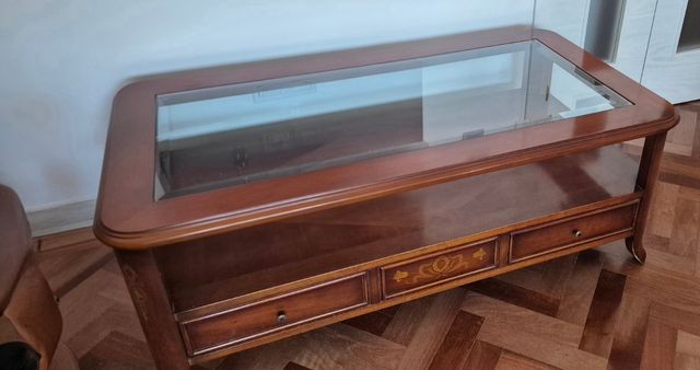 Tavolo da centro con cristallo