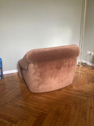 Poltrona in velluto rosa cipria