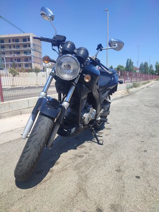 Moto 125cc Negra 
Daelim Roadwin 125 FI