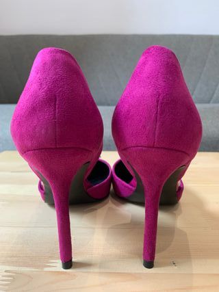 Zapatos tacón fucsia pedrería Talla 39