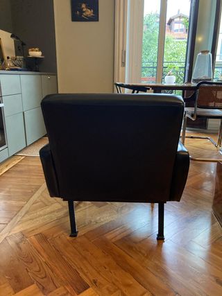 Poltrona ecopelle nera