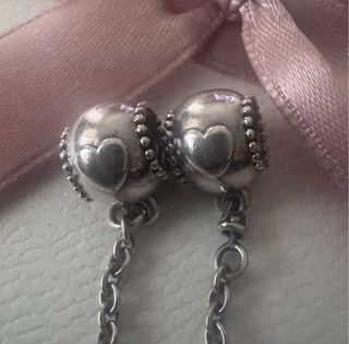 Pandora Cadena Seguridad Corazones Plata