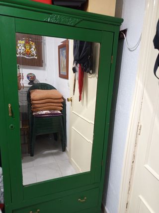 Armario antiguo madera y cristal