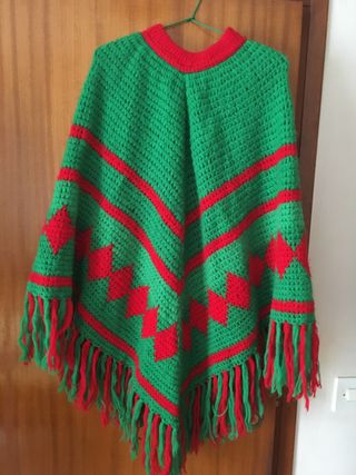 Poncho de lana vintage verde y rojo,artesanal.
