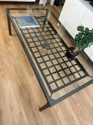 Mesa centro forja y cristal IKEA