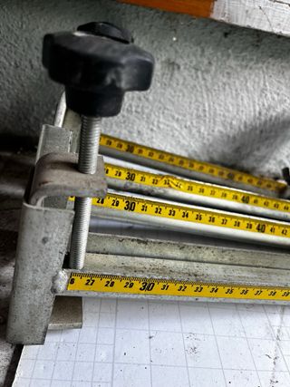 Topes de guía con regla para cortadora de azulejos