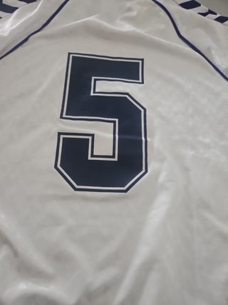 Camiseta Retro Real Madrid Hummel Blanca