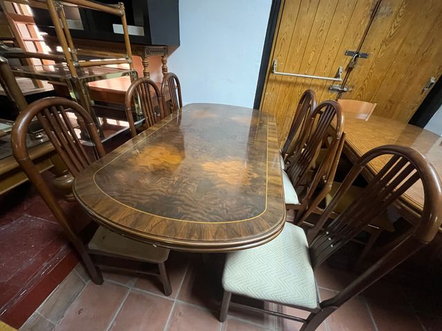 Mesa comedor y 5 sillas madera