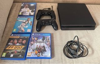 PS4 1TB slim Negra + 2 Mandos y 4 Juegos