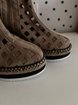 Botines cuña ALPE Miller Marrones Nuevos