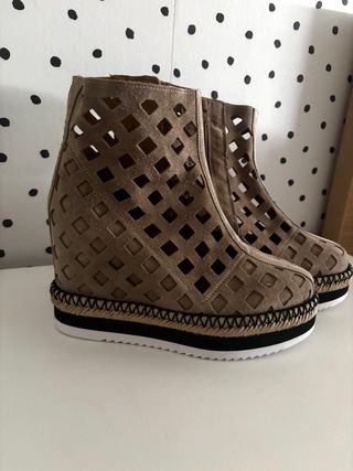 Botines cuña ALPE Miller Marrones Nuevos
