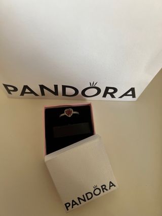 Anillo Pandora Corazón Rojo y Plata