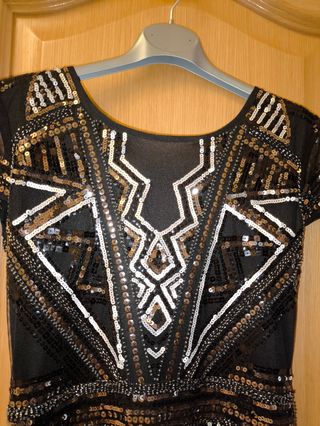 Vestido negro con lentejuelas